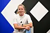 Christin Meyer vor einer HSV-Wand