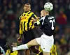 Marcio Amoroso (hier im Kopfballduell mit Holger Stanislawski) erzielte damals den Ausgleich für den BVB.