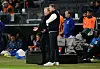 Ronald Koeman und Julian Nagelsmann reden an der Seitenlinie.
