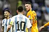 Lionel Messi und Wout Weghorst im Viertelfinalspiel der WM in Katar