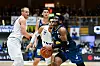 Basketballspieler der Hamburg Towers und Merlins Crailsheim spielen gegeneinander