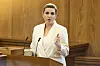 Dänemarks Ministerpräsidentin Mette Frederiksen spircht im Folketing, dem dänischen Parlament.