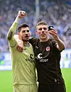 Nikola Vasilj und Jakov Medic machen ein Selfie