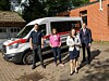 Von links nach rechts: DRK-Projektleiter Fabian Gnas (29), ärztliche Leitung „Mobile Teams“Dr. Christina Wulf (40), Sozialsenatorin Melanie Leonhard und Jobcenter-Chef Dirk Heyden stellen das Projekt vor.