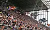 Konfetti und Luftschlangen über Tribüne am Millerntor