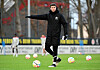 Fabian Hürzeler spricht bei seinen bisherigen Änderungen bei St. Pauli von „Kleinigkeiten“, die allerdings, auch gepaart mit Anpassungen bei fußballerischen Inhalten, nicht zu unterschätzen seien.