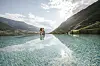 Aquatische Entspannung mit himmlischer Aussicht im Preidlhof – Luxury Dolce Vita Resort.