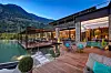 Mediterranes Dinner bei Fackelschein am Infinitypool in der Golf Lodge Andreus.