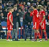 Julian Nagelsmann gibt Anweisungen an Joshua Kimmich, Jamals Musiala und Eric-Maxim Chouo-Moting.