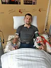 Hans Rüpcke bei der Stammzellenspende im Krankenhaus.