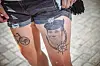 Anne-Katrin Döhrer zeigt ihr Tattoo