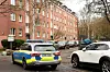 Polizisten sperrten das Gebiet um den Tatort ab.