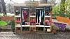 Eine Tauschbox, zwei Gesichter: So gepflegt konnte die Spendenbox am Paulinenplatz aussehen.