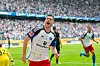 Sie können wieder jubeln: HSV-Torschütze László Bénes feiert seinen Treffer zum 1:0 gegen Kaiserslautern.
