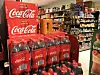 Coca-Cola-Flaschen stehen in einer Edeka-Filiale in Hamburg. (Symbolbild)