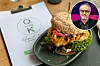 Spitzenkoch Christian Rach (66) liebt das Backfisch-Brötchen aus dem „Open Kitchen“.
