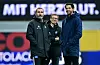 Michael Mutzel (M.) und Jonas Boldt (r.) mit HSV-Trainer Tim Walter