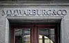 Eingang der Warburg-Bank