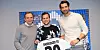 HSV-Boss Bernd Hoffmann und Sportvorstand Jonas Boldt begrüßen Louis Schaub.