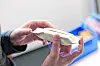 Fast wie Kunststoff: Gewonnen wird das „Traceless“-Material aus Nebenprodukten der Agrar-Industrie.