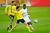Der Gladbacher Marcus Thuram (r.) und der Dortmunder Thomas Delaney (2.v.r.) stehen im Ausland hoch im Kurs