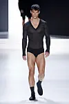 Ein Model bei der Mailänder Modenschau