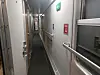 Der Schlafwagen-Waggon mit den einzelnen Abteilen auf der linken Seite.