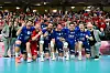 Die SVG Lüneburg feiert ihren Halbfinal-Sieg mit ihren Fans.