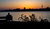 Mann mit Fahrrad