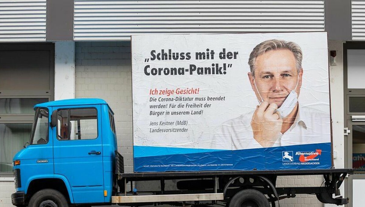 Aufregung an Schule: AfD-Lehrer pöbelt gegen „Corona-Diktatur" und „Multi-Kulti-Hölle"