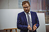 Anjes Tjarks (Grüne) wurde in der vergangenen Legislatur oftmals eine „Anti-Autofahrer-Politik“ vorgeworfen.
