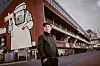 St.-Pauli-Fan König Boris Lauterbach vor dem Millerntorstadion
