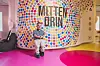 Peter Brownbill (35) in der Ausstellung „Mittendrin“ im Dialoghaus Hamburg