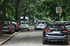 Vollgeparkte Straßen sind ein Problem (Symbolbild)