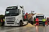 Lkw-auflieger kollidiert auf A7 bei Lürschau mit Brücke – Autobahn Richtung Norden gesperrt