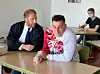 Kristoffer Klauß alias Gzuz (r.) mit seinem Anwalt Christopher Posch vor dem Amtsgericht Hamburg.