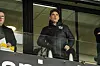 Robbie Williams beobachtet das Spiel von Port Vale aus der Loge