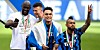 Arturo Vidal (vorne) hat sich trotz Impfung mit Corona infiziert.