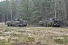 Zwei abgetarnte Schützenpanzer „Puma“ auf einem Truppenübungsplatz. (Archivfoto)