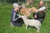Dennis und Melli mit Kalb Feli und Lamm Manni