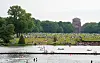 Das Freibad im Hamburger Stadtpark ist ein beliebter Treffpunkt an heißen Tagen.
