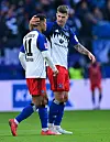 Luka Vuskovic gratulierte Ransford Königsdörffer zu seinem Tor zum 1:1.