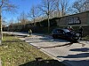 Wrack eines schwarzen AMG-SUV am Straßenrand