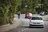 Autos und ein Radfahrer auf der Elbchaussee.