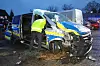 Nach einem Crash in Holm ist der Polizeiwagen völlig demoliert.
