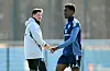 Merlin Polzin und Albert Sambi Lokonga auf dem Trainingsplatz