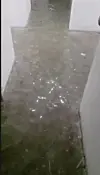 Aufnahmen von Freitagabend zeigen, wie hoch das Wasser im Keller des Gebäudes stand.