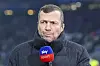 Lothar Matthäus mit dem Sky-Mikrofon