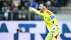 HSV-Torwart Daniel Heuer Fernandes feuert seine Mitspieler lautstark an
