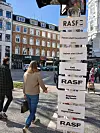 RASF-Flyer an der Kreuzung Schanzenstraße und Neuer Pferdemarkt.